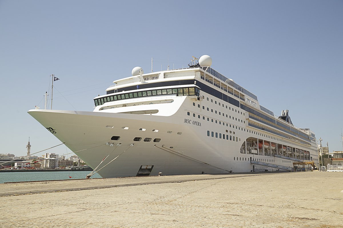 puertodecadiz's tweet photo. Fotografías del crucero MSC OPERA que hoy visita el Puerto de #Cádiz
#MSCOpera @MSCCrucerosESP https://t.co/bWEQMDepNn