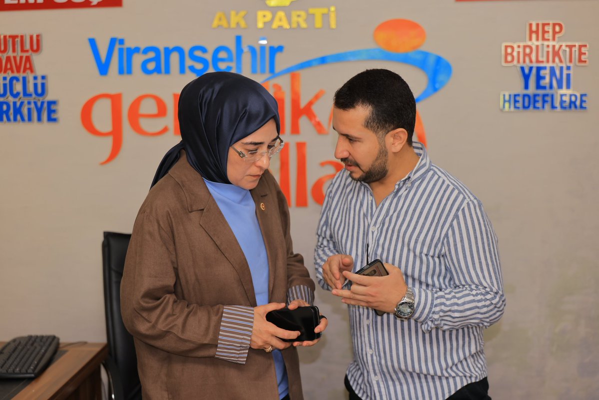 SaddamFNR's tweet photo. VEFA" Büyük Bir Kelimedir...
Çoğu Cümle Bunu Kaldıramayan Öznelerle Doludur. VEFA'kar ve Saygı Değer Ablam Mv Sn Cevahir Asuman Yazmacı 🌹🙏🏻 @RTErdogan @tcbestepe https://t.co/KZ3Sbml2E6