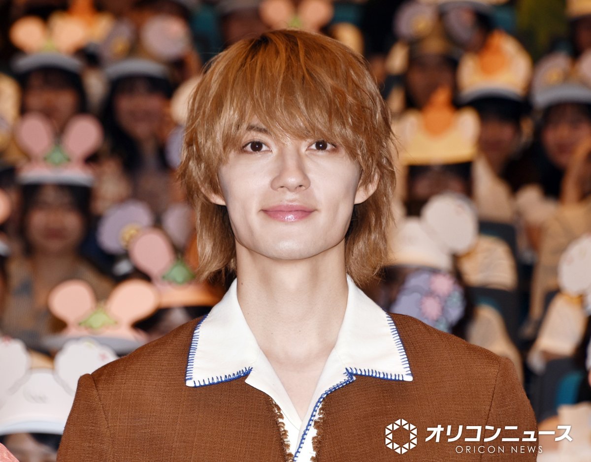 oricon's tweet photo. 佐野勇斗、塩﨑太智が「どんどん可愛く…」
ドラマ会見で《M!LK愛》爆発🩷
　　↓
小野花梨が燃料投下🔥
｢先日”うちの佐野をよろしくお願いします”と
ご挨拶してもらいました｣
　　↓
佐野「可愛い～❣
そういうこともできるんですね、あいつは(笑)｣
https://t.co/AhmbuXUXZ9
⠀
#君の好きは無敵 https://t.co/BY8G4Cnyhr