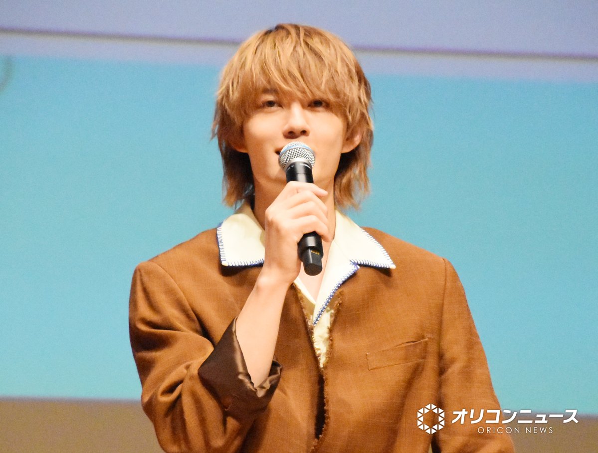 oricon's tweet photo. 佐野勇斗、塩﨑太智が「どんどん可愛く…」
ドラマ会見で《M!LK愛》爆発🩷
　　↓
小野花梨が燃料投下🔥
｢先日”うちの佐野をよろしくお願いします”と
ご挨拶してもらいました｣
　　↓
佐野「可愛い～❣
そういうこともできるんですね、あいつは(笑)｣
https://t.co/AhmbuXUXZ9
⠀
#君の好きは無敵 https://t.co/BY8G4Cnyhr