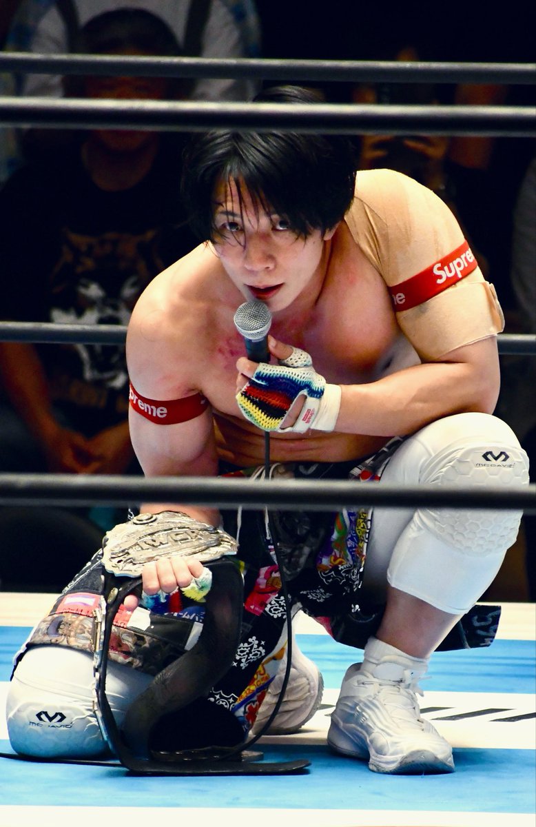mixcat_gu's tweet photo. 2026.7.6 #njpw #G1Road
後楽園ホール
YOH選手
ベルト防衛おめでとうございます！！
ちょっとヒヤヒヤ💦したけどカッコよかったです！！ https://t.co/FbWSVbT7rx