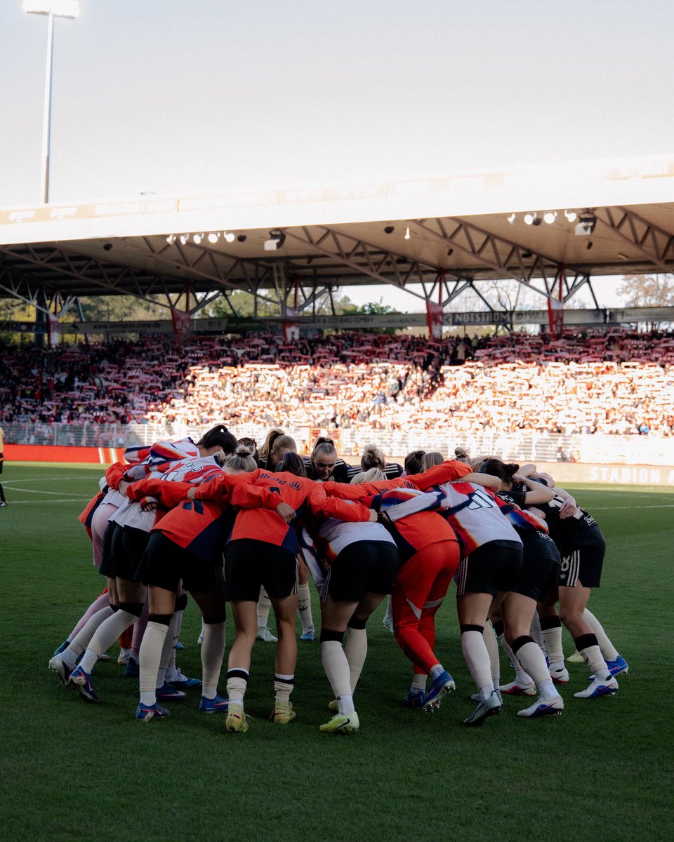 FCBfrauen's tweet photo. Bundesliga-Eröffnungsspiel in der Hauptstadt! 🏙️
 
Die FC Bayern Frauen gastieren am ersten Spieltag der Saion 2026/27 bei Union Berlin. Die Partie steigt am 21. August um 18:20 Uhr im Stadion an der Alten Försterei. 🏟️

ℹ️ Alle Infos: https://t.co/vuikZgWOFT https://t.co/P98MSZl19E