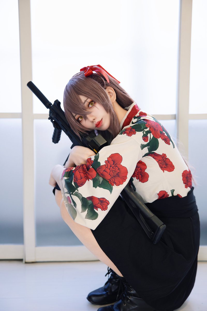 ya_nagi_nagiko's tweet photo. 45姉は和服が似合うと思うのです👘
 
ドルフロ/UMP45
オリジナル 袴 衣装 🏯🌸👘🍵

#GirlsFrontline  #ドルフロ  #Cosplay https://t.co/Hid4mFeuZu