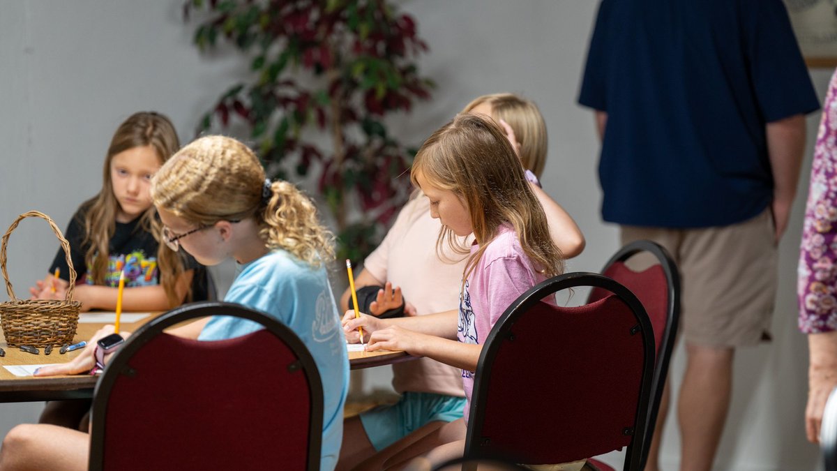 FtSmithARK's tweet photo. A great day spent exploring history! 🏛️  

Young participants at the Fort Smith Museum of History’s children’s summer program spent the day learning about the U.S. Constitution and the birth of our nation before creating personal time capsules to capture memories. https://t.co/xmFDCnH1IC