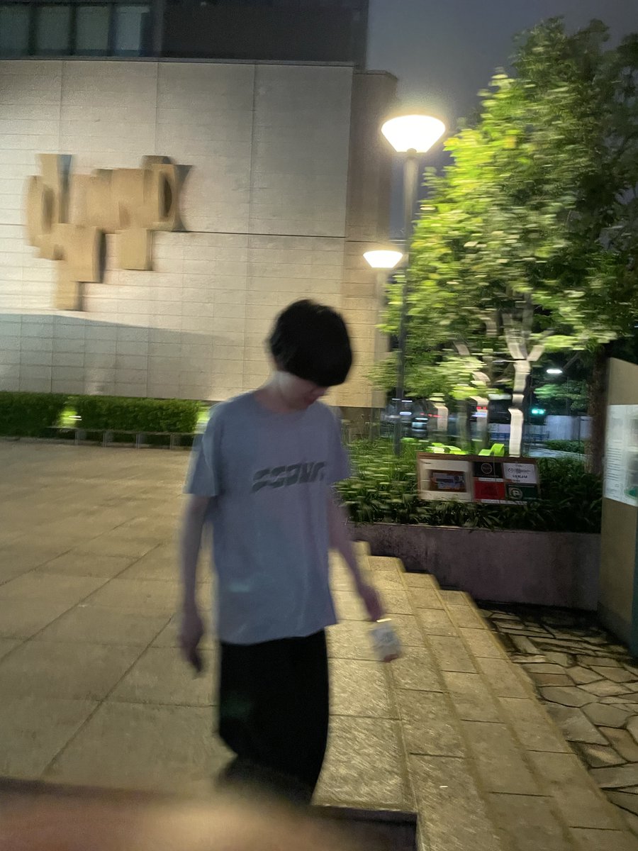 ginsketsai's tweet photo. ギターマガジンの取材を受けました。
すごい丁寧にインタビューしていただきました。
Overthereについてや、制作とかもちろんギターについても話しています。
横山秦一がいかにすごいギタリストがみんなに知って欲しい。 https://t.co/U6nAT5FWCb