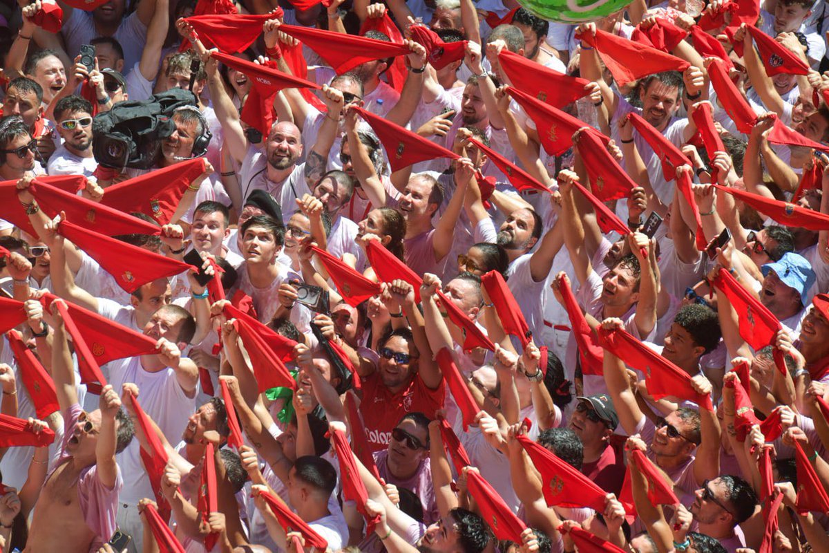 MariaDelRio_P's tweet photo. 🔻Gora San Fermin!!! https://t.co/Cmj46HbuBW