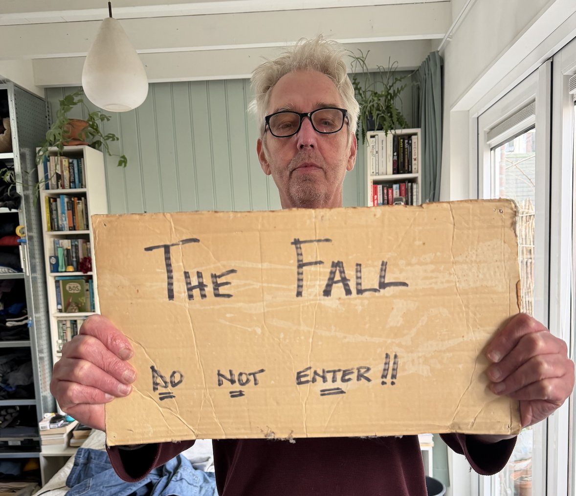 erwblo's tweet photo. Friends, I'm honoured to be a guest in @OhBrotherShow, the podcast ex-Fall Members and brothers @hanleyPa  (drums) and @Stephenhanley6  (bass) make about the Fall. It's one of my favorite podcasts, so love to be a guest! 
Listen to it here: https://t.co/0dibzcZSon https://t.co/nljgO2QhIX