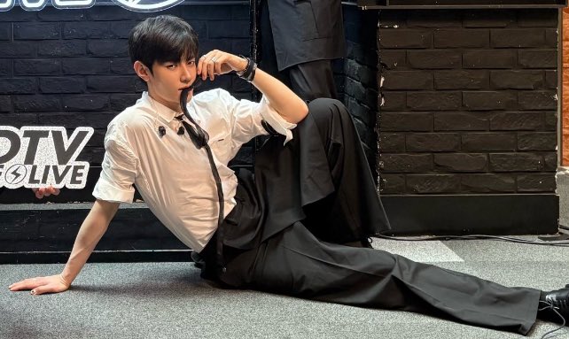 haoftw's tweet photo. and2ble’s leader never not serving cunt https://t.co/cgmJLapfUu