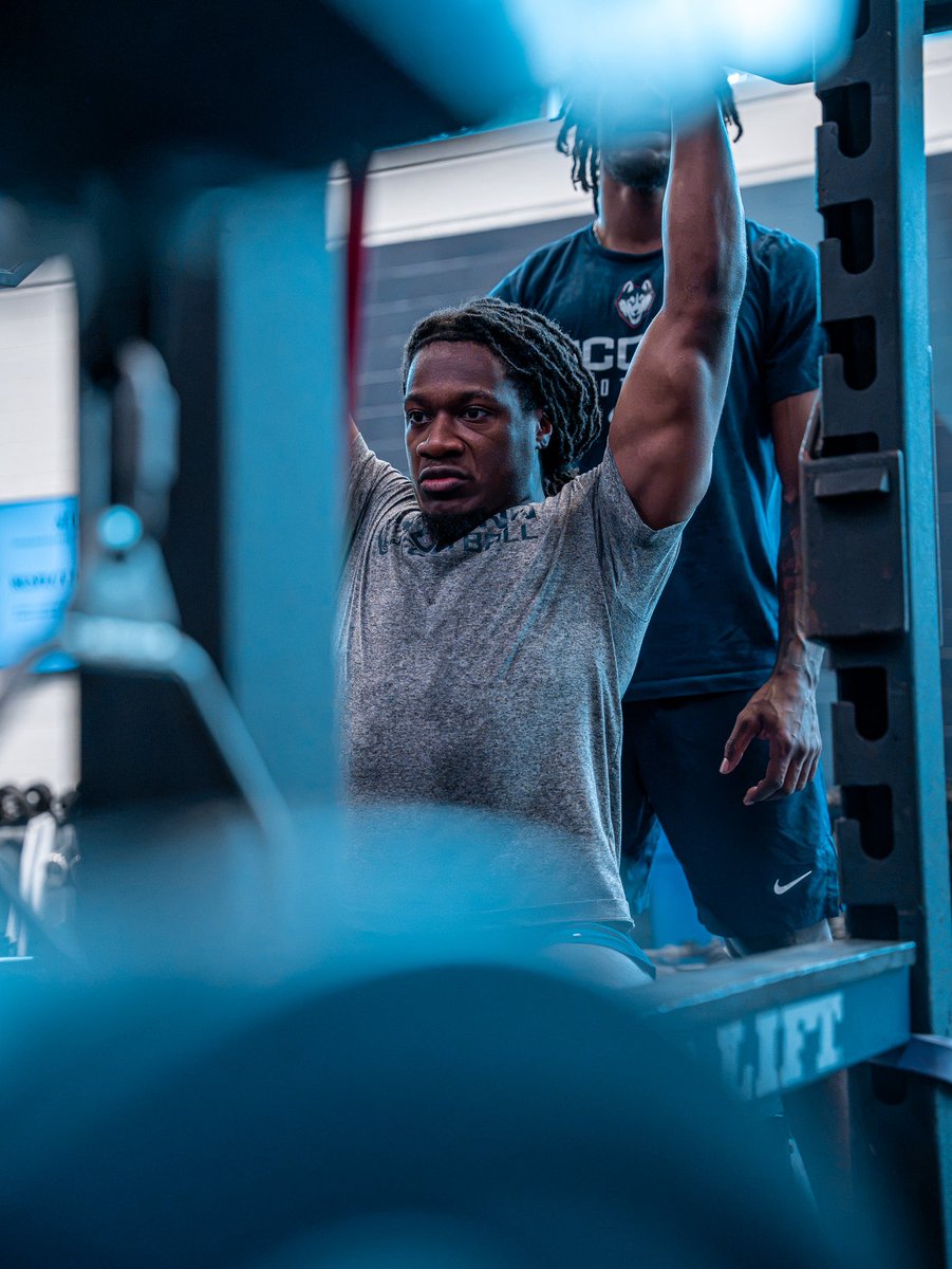UConnFootball's tweet photo. Trying to bring those strength ratings up! https://t.co/1uEMS3xgqf