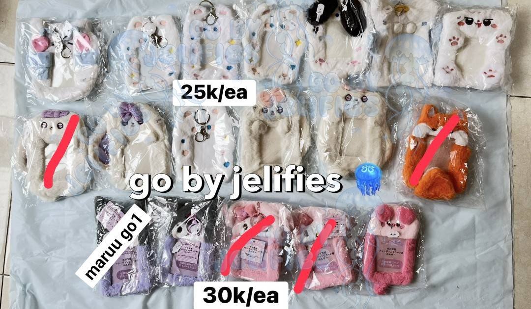 jeli_fies's tweet photo. 🎀 WANT TO SELL BAJU DOLL, CAHOL, KEYCHAIN, PERINTILAN STUFF 🎀

💸 splitpay
❌️ packing + adm oren (bisa co 7.7)
 🏠 GO dom malang jawa timur
📥 Order / ask ? DM or join go https://t.co/j1Lc4PmtGg

Tags. Baju doll ukuran 10cm 15cm 20cm sanrio japit nommi series bulu https://t.co/mrfQwX06Jh