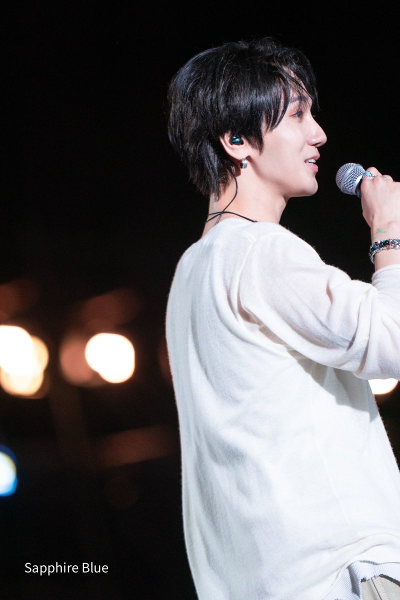 LoveWoonWook's tweet photo. 20260704 高雄啤酒節

一起擁有了美好的夜晚(⸝⸝◜𖥦◝⸝⸝)

@shfly3424 

#SUPERJUNIOR #슈퍼주니어
#예성 #Yesung #艺声 #藝聲 #イェソン https://t.co/TRq8bDYcE3