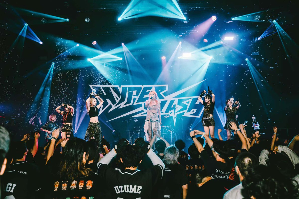 a25338s's tweet photo. The indie band’s live show tonight at Downtown Studio is a riot! Raw vocals + killer guitar riffs = an unforgettable night. Don’t miss it! https://t.co/CGUzXF4DUN