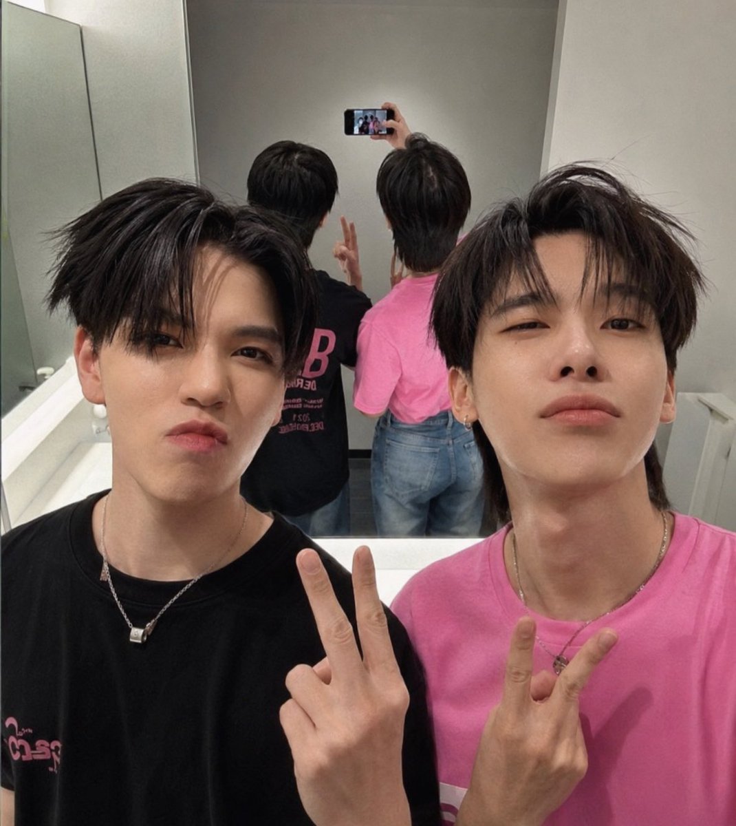 Ren tweet media