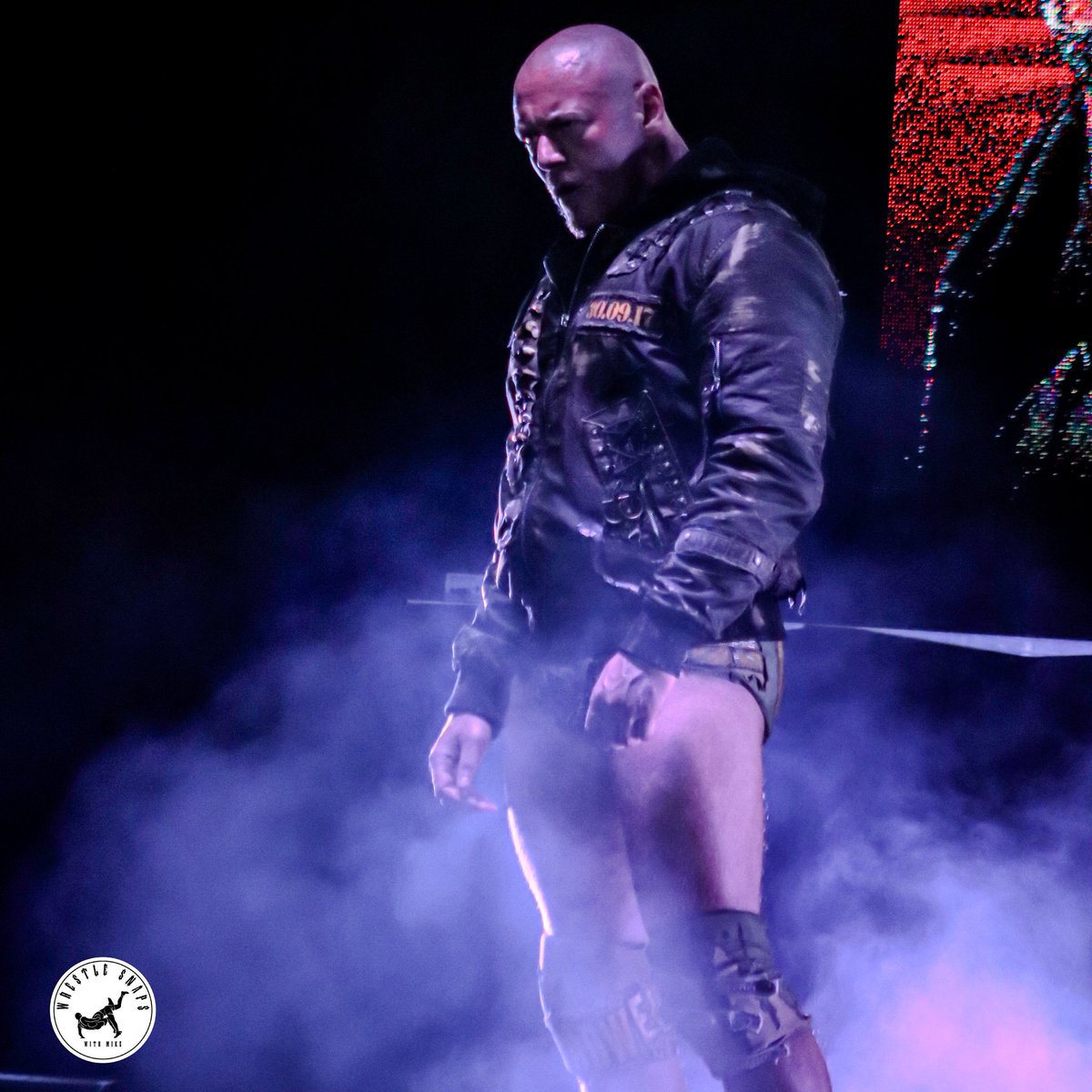 Wrestle Snaps tweet media