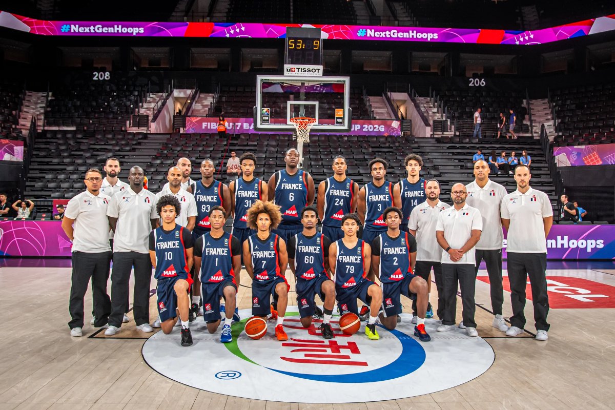 CB_officiel's tweet photo. 🇫🇷 Coupe du monde U17 pour Aaron et Amadou !

Nos deux Choletais terminent la compétition à la 5e place avec l'Équipe de France, conclue par une victoire face au Canada (97-76) hier !

Les 2 meilleures performances d'Amadou :
🇺🇸 16 pts • 2 reb • 1 ast • 14 d'éval
🇮🇹 14 pts • 4 reb • 1 ast • 19 d'éval

Les 2 meilleures performances d'Aaron :
🇹🇷 20 pts • 5 reb • 7 ast • 19 d'éval
🇨🇦 Double-double : 10 pts • 3 reb • 11 ast • 21 d'éval

Félicitations à nos deux Choletais pour leur parcours sous le maillot bleu !

📸 @ffbasketball 

#CBFAMILY