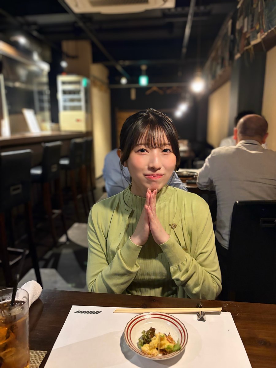 tk3torao2's tweet photo. わかぽんインスタ

_wakapon_

https://t.co/qOaOmm5PcB

かんぱいしませんか〜🥂
烏龍茶いっぱい飲めます！

緑の服着て緑のものを食べた日でした🥬たのしかった〜
#anuans #ニット #サマーニット https://t.co/fomZ2VlnIa