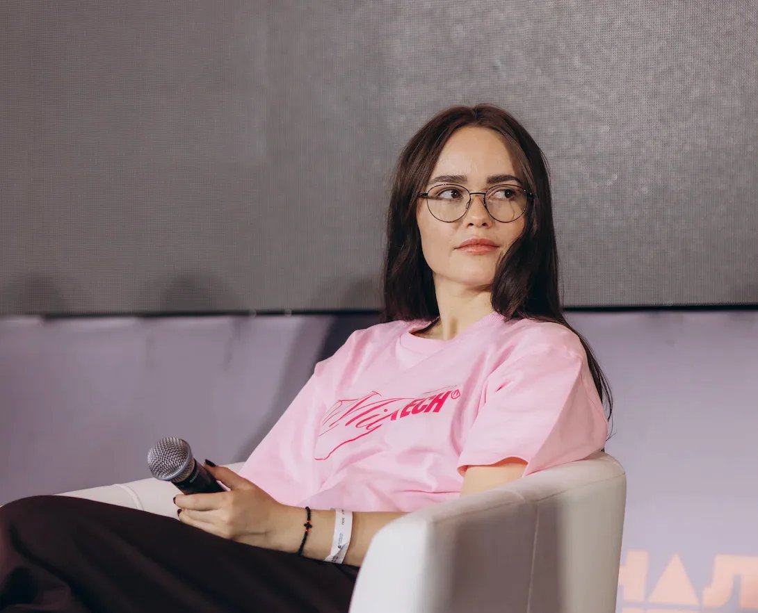 NOELreports's tweet photo. Fire Point CTO Iryna Terekh said the strike on the Omsk Oil Refinery was historic because it is Russia’s largest refinery, nearly twice as powerful as Moscow’s, and the only Russian refinery producing cracking catalysts used in secondary oil processing. #Ukraine https://t.co/MJMe4wwnOZ