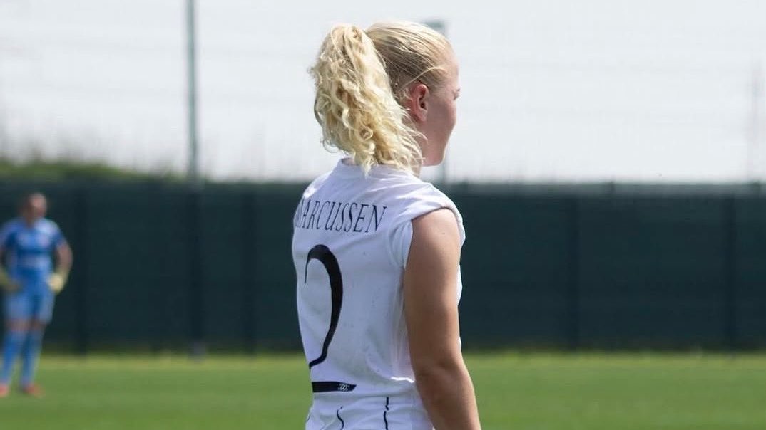 WomenFootballN_'s tweet photo. #ComoWomen | Ufficiale il rinnovo di Agnete #Marcussen 🇩🇰✅⚪️
Contratto fino al 30 Giugno 2027 ✍️
#WFN #SerieAWomen https://t.co/9d90qNGC3Z