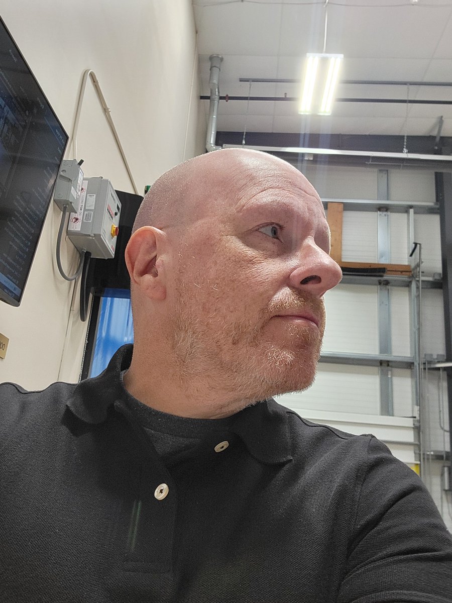 night_shift_103's tweet photo. Happy Monday. I don't want to do this anymore than you do https://t.co/S8sOE1pOyz