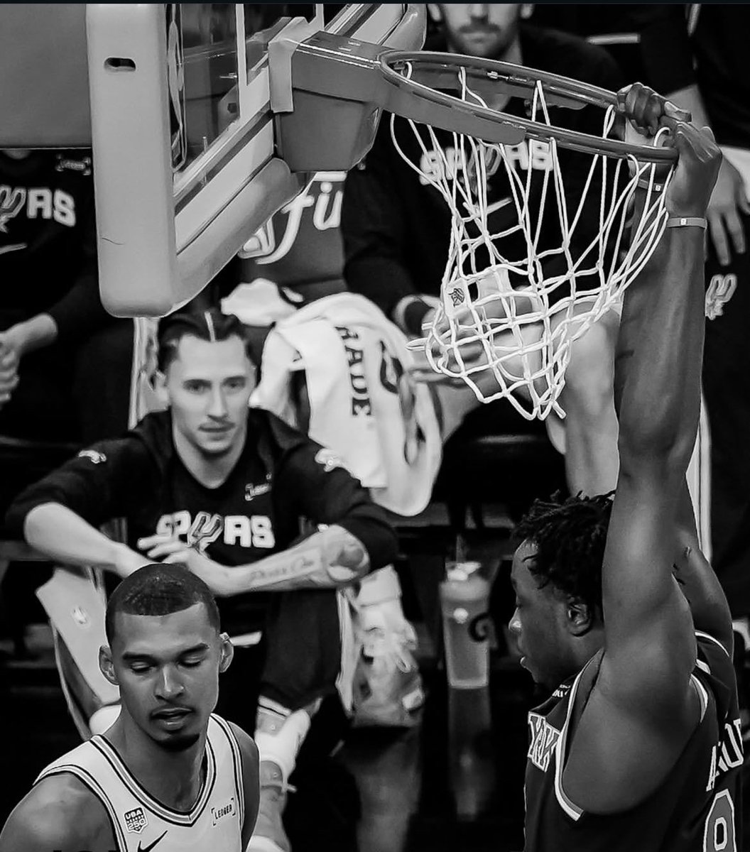 KnicksBeast's tweet photo. Woke up to another great day to be a Knicks fan https://t.co/hBEuay8Sj9