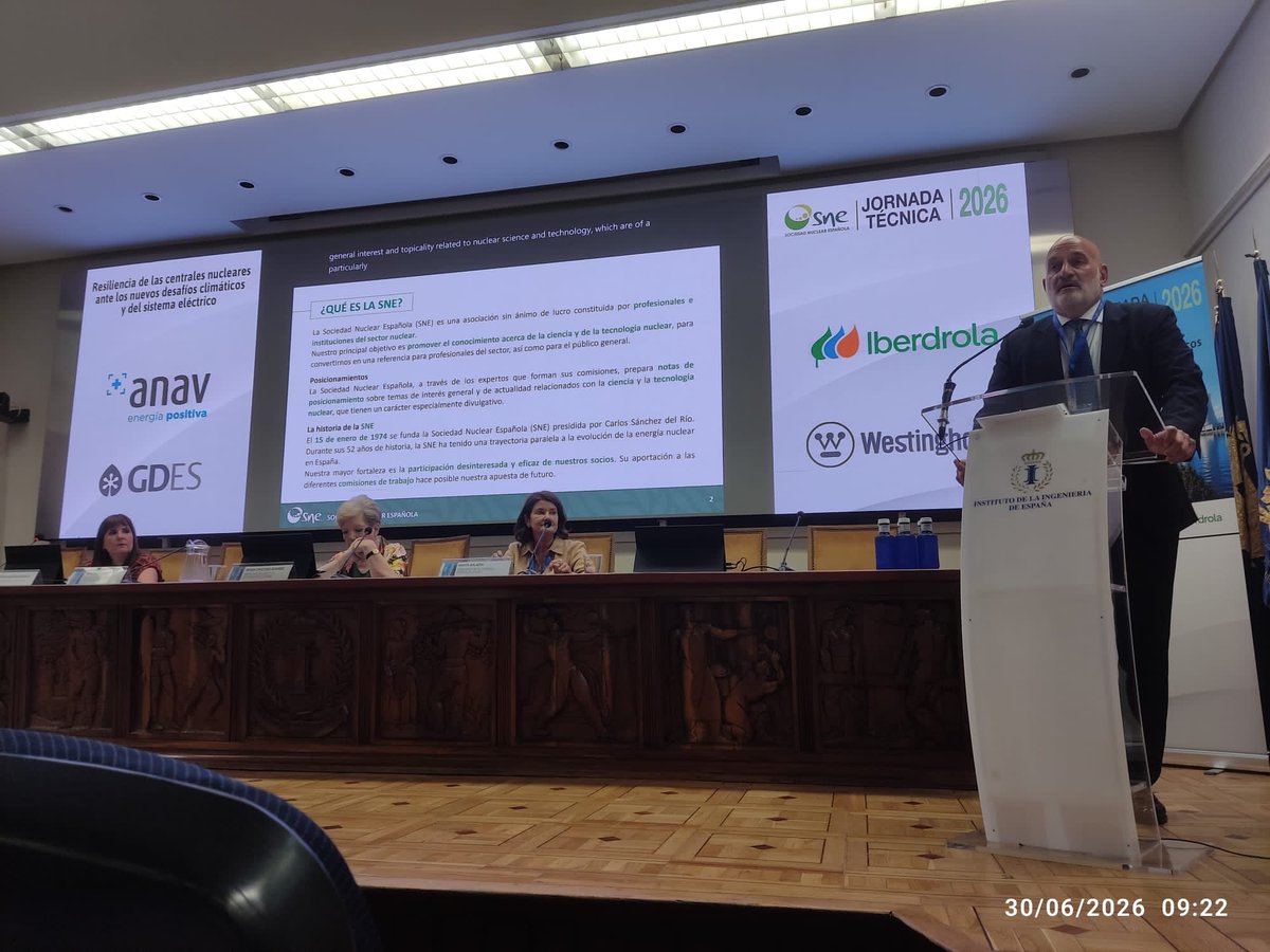 GDES_news's tweet photo. Participamos en la Jornada de la @SNEu235 sobre resiliencia de las #CCNN ante los nuevos desafíos climáticos y del sistema eléctrico.Como patrocinadores, compartimos nuestra visión a través de la ponencia de Adoración Arnaldos sobre innovación aplicada y resiliencia nuclear.#GDES https://t.co/ucWH9DUD8x