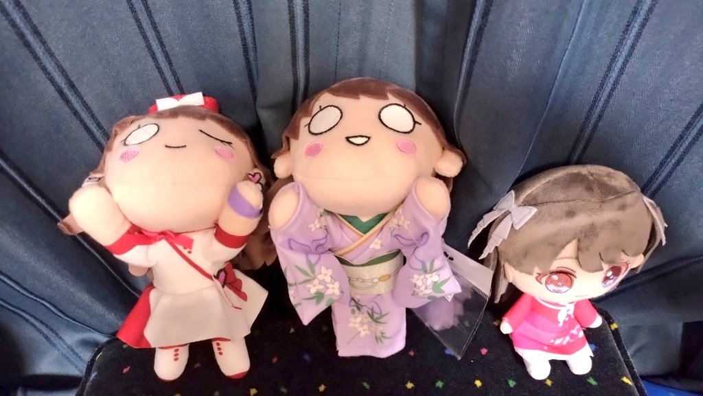 jetflyer6's tweet photo. 本日お迎えの子達…初めて🪷の寝そべりをお迎えしました、、
慈ちゃんの着物👘のぬいキレイやな、、
りなりーのボードなしは初めて
眠果南ちゃん🐬も見つけたし9人お迎えしても1樋口さん位だったのでいい買い物でした♪ https://t.co/wTi83RFIrj