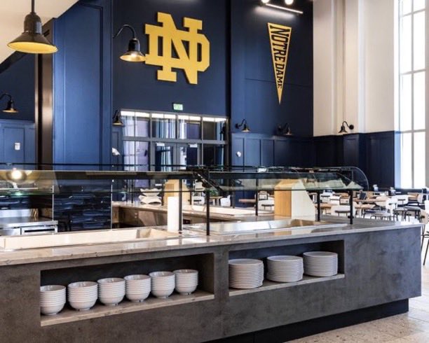 bruce_straughan's tweet photo. These pictures of the new Patrick Kramer Dining Room “designed to fuel every student athlete” are absolutely amazing! 

📸 @FightingIrish https://t.co/LH7kZEE9hK