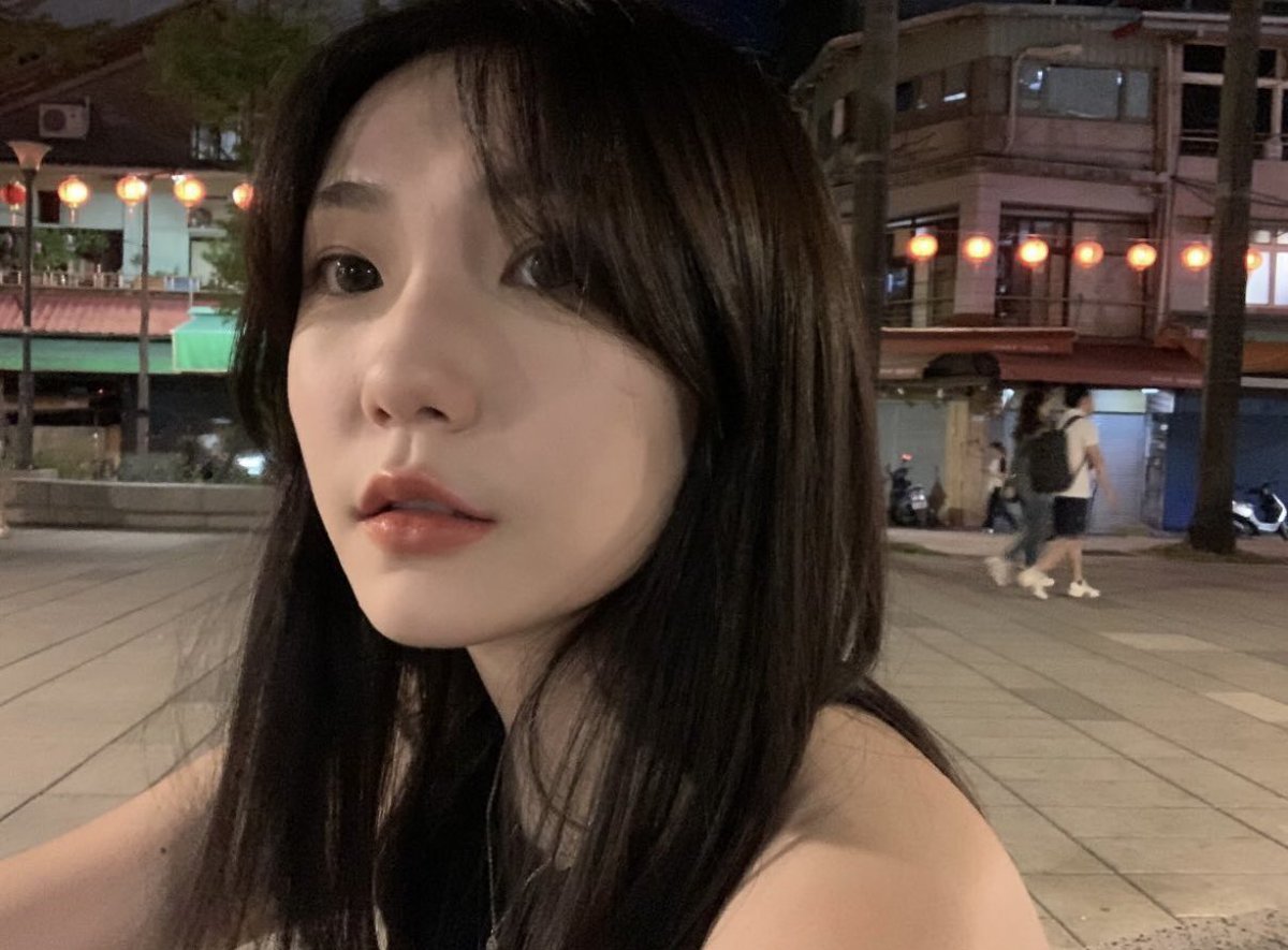 naughtgilr's tweet photo. 熱到快融化了🧊 https://t.co/Xv6p8jq9Bt