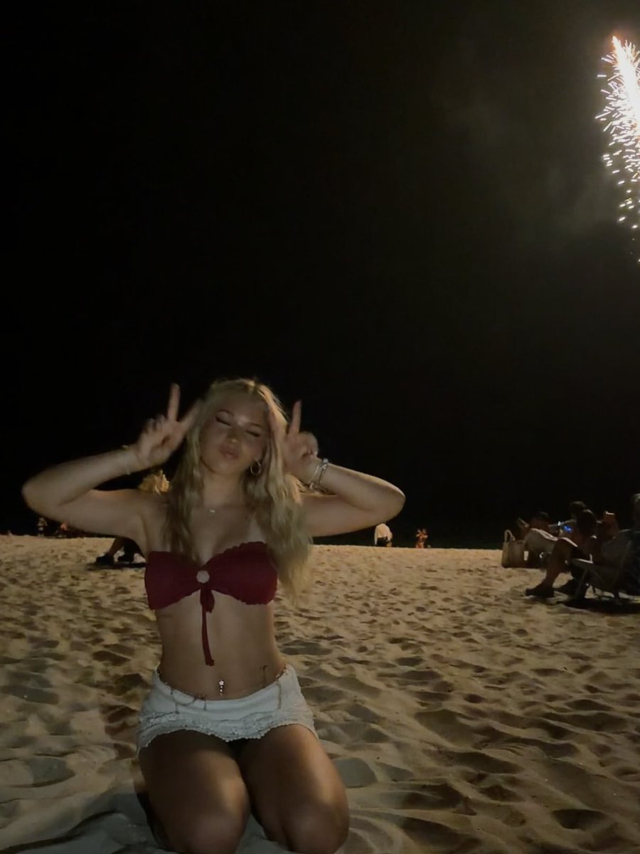 Gooningtoobops1's tweet photo. Fireworks bop going full beach slut mode for the gooners 🔥🤤 Peace signs up while she teases you on the sand, tits barely contained and body looking edible. Pump that cock raw to her tonight gooner, edge slow and leak. Shes all for you #goonette #bop #braces #goon #barelylegal https://t.co/MntBR4qrSG