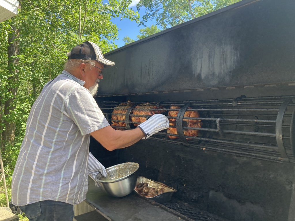 SundanceFarms's tweet photo. Summer fun at a #Saskatchewan trailride. Great people and eats too. #MondayVibes #OutdoorDays #CampingWithHorses https://t.co/NgNUIiD0mL
