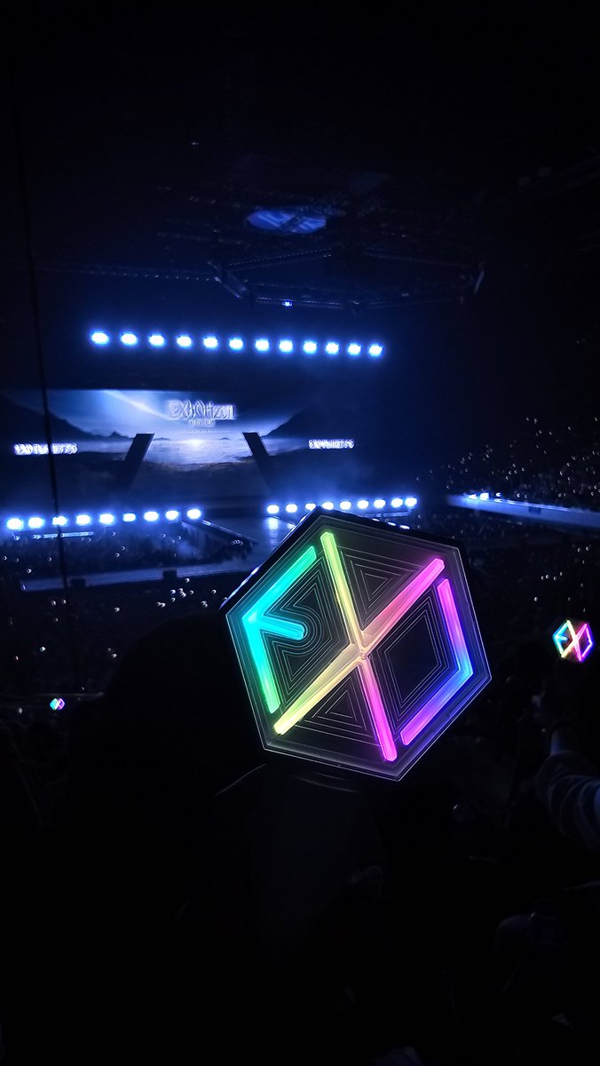 exoeriyah's tweet photo. Had the most memorable night ✨️
#EXhOrizon_in_Manila https://t.co/o89n1SkNka