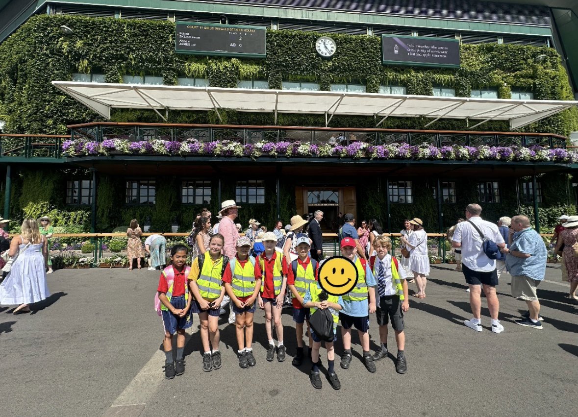 StTeresasHarrow's tweet photo. We had a wonderful day at Wimbledon! ๐พ What an incredible experienceโgreat tennis, an amazing atmosphere, and memories weโll treasure. A truly unforgettable day! #StTs https://t.co/ugpNFuK74u