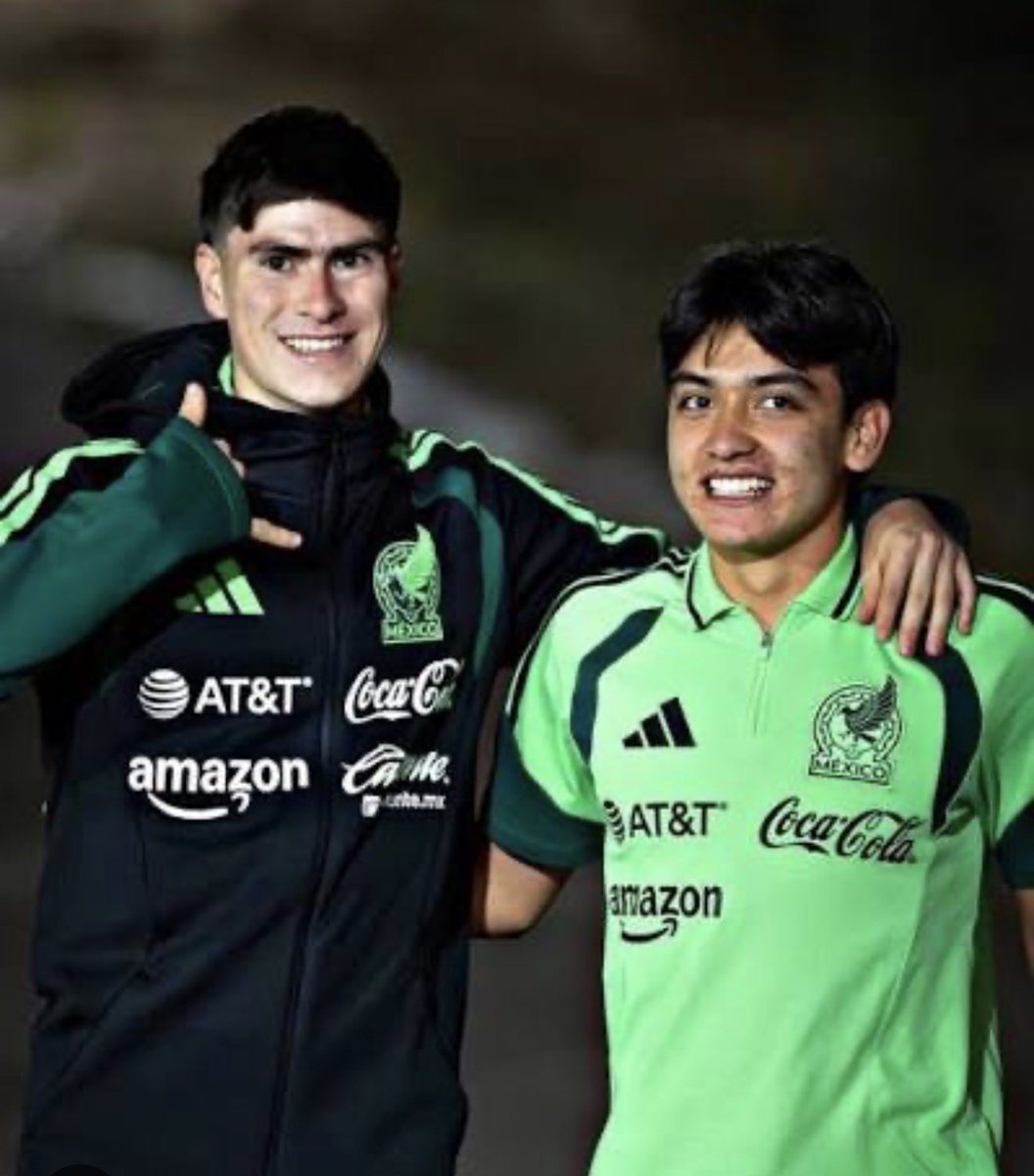 jvsstaa's tweet photo. LAST MINUTE 🏴󠁧󠁢󠁥󠁮󠁧󠁿🇲🇽

The Ant and Gil Mora collaborated to lead mexico into their demise against England 

According to multiple insiders Ant was frustrated from receiving no playing minutes and having no consideration from former coach Javier Aguirre .

Ant convinced Gil Mora to have a stinker against england therefore allowing them all the time to watch Naruto Together