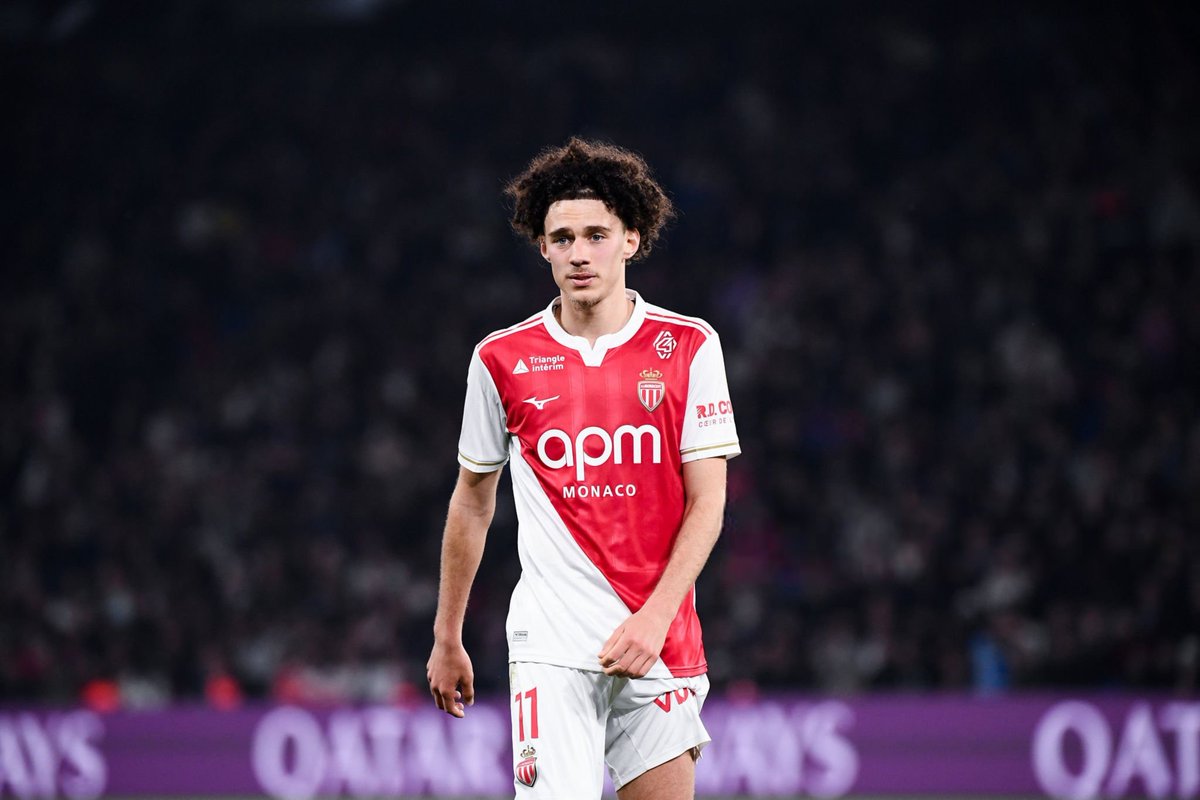 ActuL1_'s tweet photo. 🚨 LE PSG A TRANSMIS UNE PREMIÈRE OFFRE POUR MAGHNES AKLIOUCHE 🇫🇷 ! 🤑❤️💙

Le PSG a formulé une première offre estimée à 35 M€ pour le joueur, qui a déjà trouvé un accord avec le club parisien pour un contrat de 5 ans. 

Cependant, Monaco a rejeté cette offre initiale. ❌

(@lequipe)