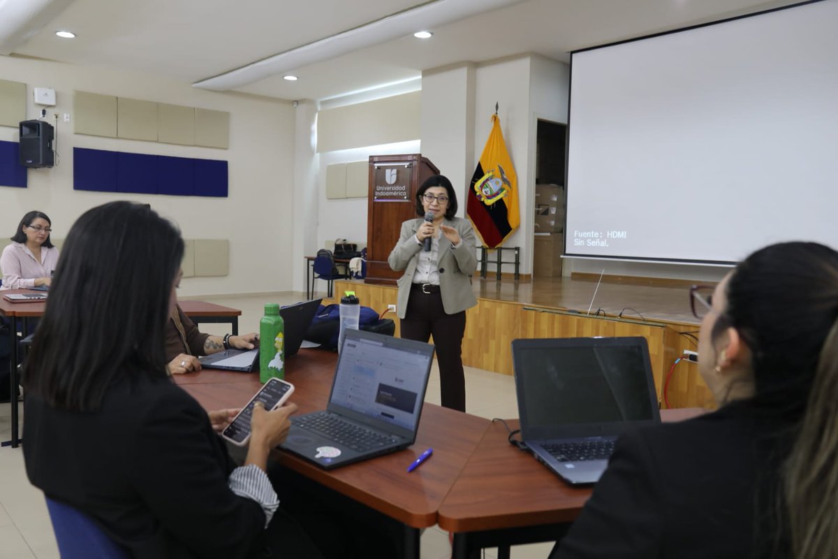 Caces_Ec's tweet photo. 📌Tangya Tandazo, consejera del #CACES, desde la @Uni_Indoamerica lidera el II Taller de la Estructura Conceptual de la Carrera de Psicología, en el campo de salud y bienestar. 

Académicos del país analizan el diseño de la evaluación para el ejercicio profesional. https://t.co/SS71zaDbhY