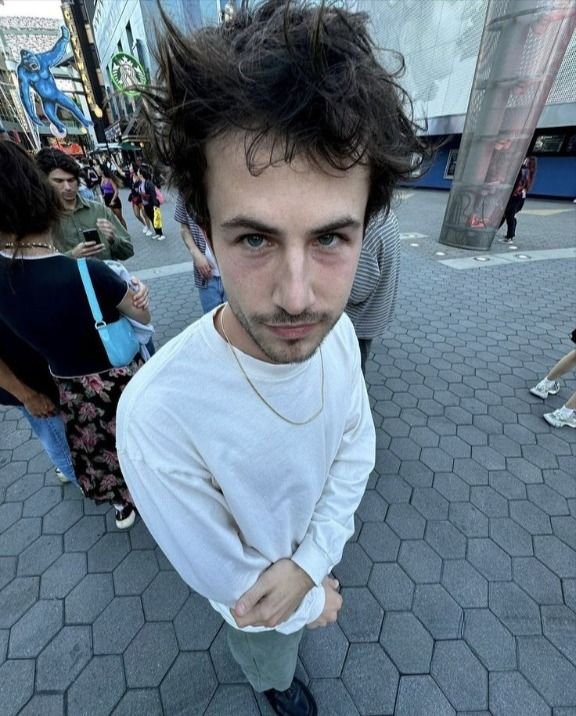 ADDYVXNUS's tweet photo. Losers in NY! https://t.co/sVjr1VE0Gf