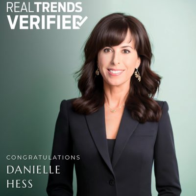 daniellemhess's tweet photo. #NewProfilePic https://t.co/1lWwxayBfs