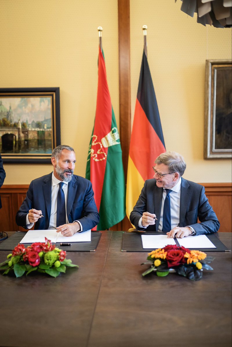 GermanyDiplo's tweet photo. Welcome to Germany, Your Highness Aga Khan V.! 
Happy to increase our cooperation, and to jointly commit to development and humanitarian values. We’re grateful for @akdn work towards resilience and food security in Syria, Afghanistan, Pakistan, East Africa and Central Asia. 1/2 https://t.co/oEpCF7CZeU