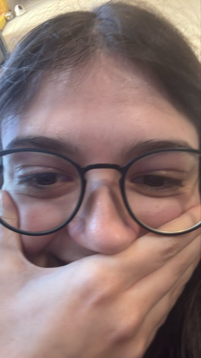 viiluize's tweet photo. HONESTA REAÇÃO PARA O QUE ACABOU DE ACONTECER https://t.co/mBLN1aAOJD