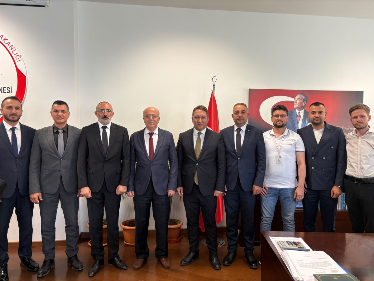 ozsagliksen's tweet photo. KAYSERİLİ ÜYELERİMİZ İÇİN SAHADAYDIK

Genel Başkan Yardımcımız Emre Kocaman, Kayserili üyelerimiz için kurum ve kuruluşları ziyaret etti, saha çalışmasında bulundu.

⬇️
https://t.co/ofrDIJNyfr https://t.co/saFPROgveE