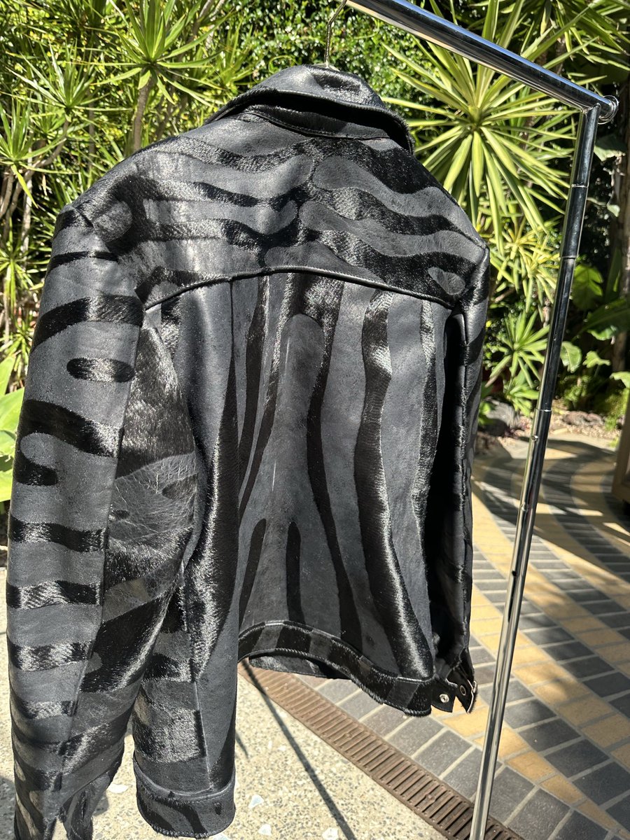 GRAYSCALEIC's tweet photo. Black pony hair zebra stripes on black leather! 

We heard y’all say the other jacket was fire but maybe a little too much for you. Well here you go! 

Get into the details. We’ve been merging different textiles this season to come up with one of a kind pieces!

GRAY https://t.co/IzFtYL9OZP