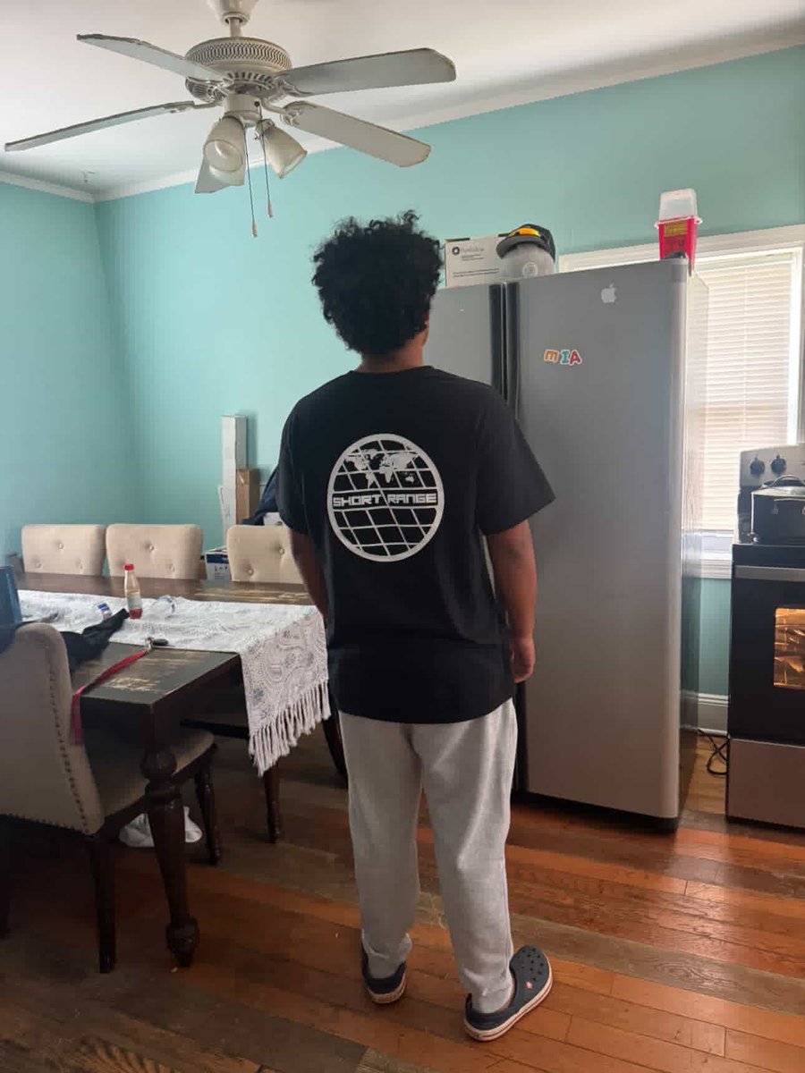 clothingfromsr's tweet photo. Get you some fresh gear today @ https://t.co/HKiS3Y5FM8 (link in bio)
#shortrangeclothing https://t.co/k6XtlCRUf1