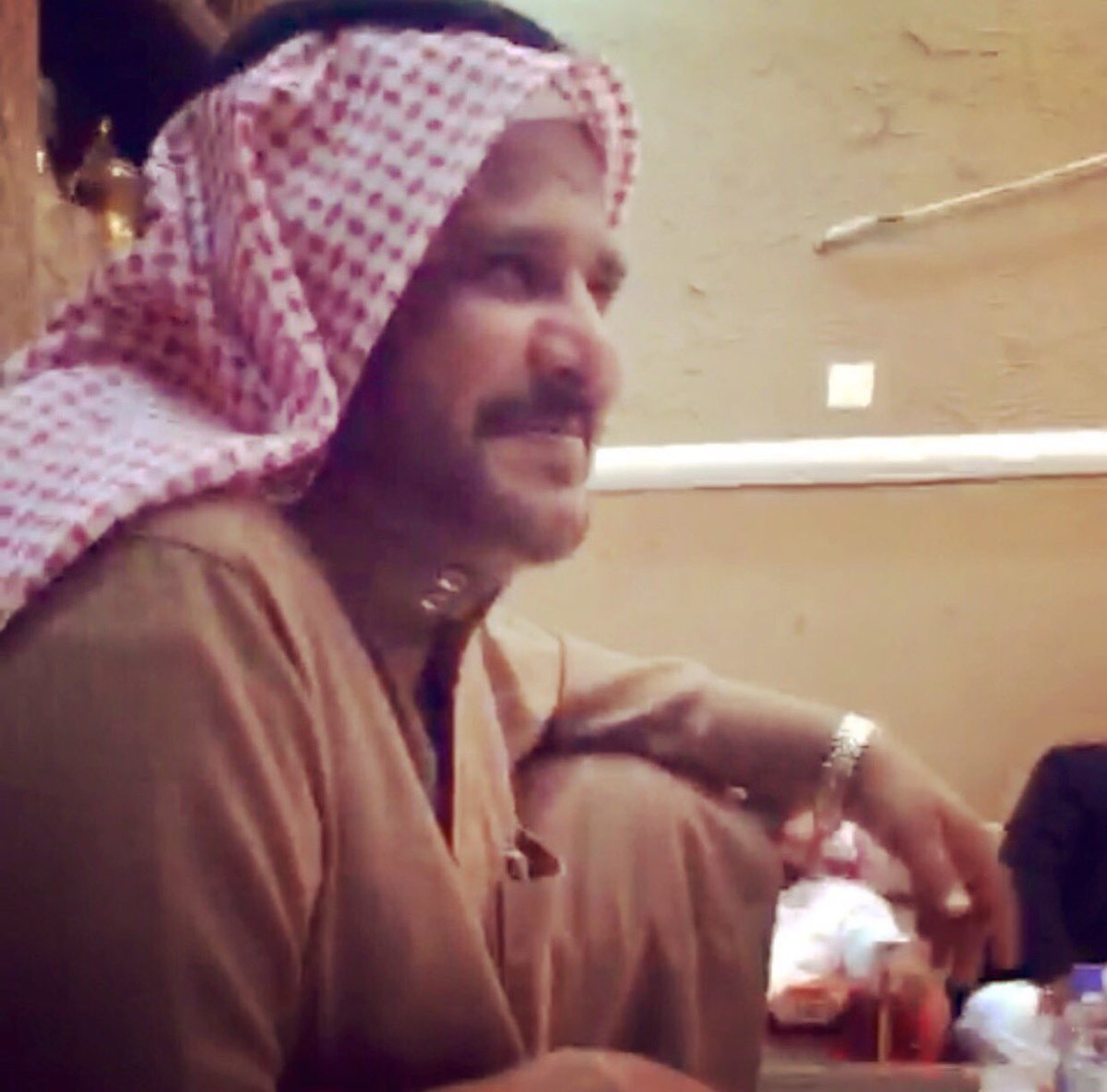 b6ash_oll's tweet photo. - من نوادر زيزيوم الشعر ابن زويبن رحمه الله -

كل الرجال اللي لهم بالعطا باع ؟
تعطي عطاهم عام كامل بـ ساعه

حطّيت لـ اصحاب المواهب والابداع
دعمٍ يخلّد شعرهم عن ضياعه ! https://t.co/t4VXrGnEKD
