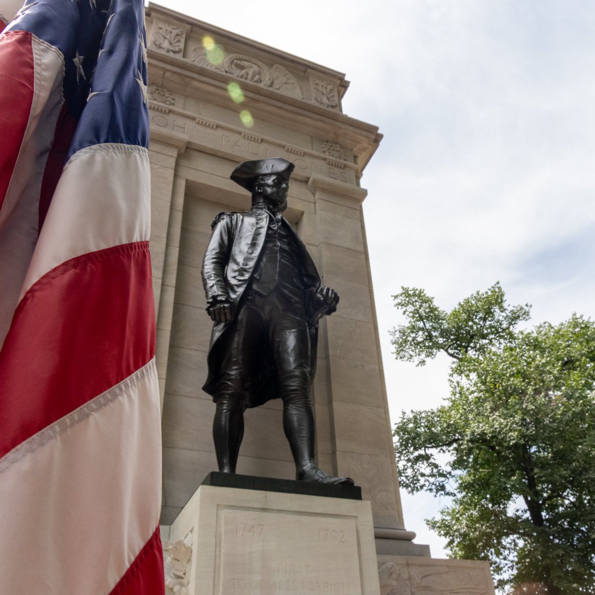 Interior's tweet photo. "I have not yet begun to fight."

On this day in 1747, John Paul Jones was born. His legendary victory during the American Revolution made him one of America's first naval heroes and earned him recognition as the father of the @USNavy. 🇺🇸 https://t.co/0ytSatLYlR