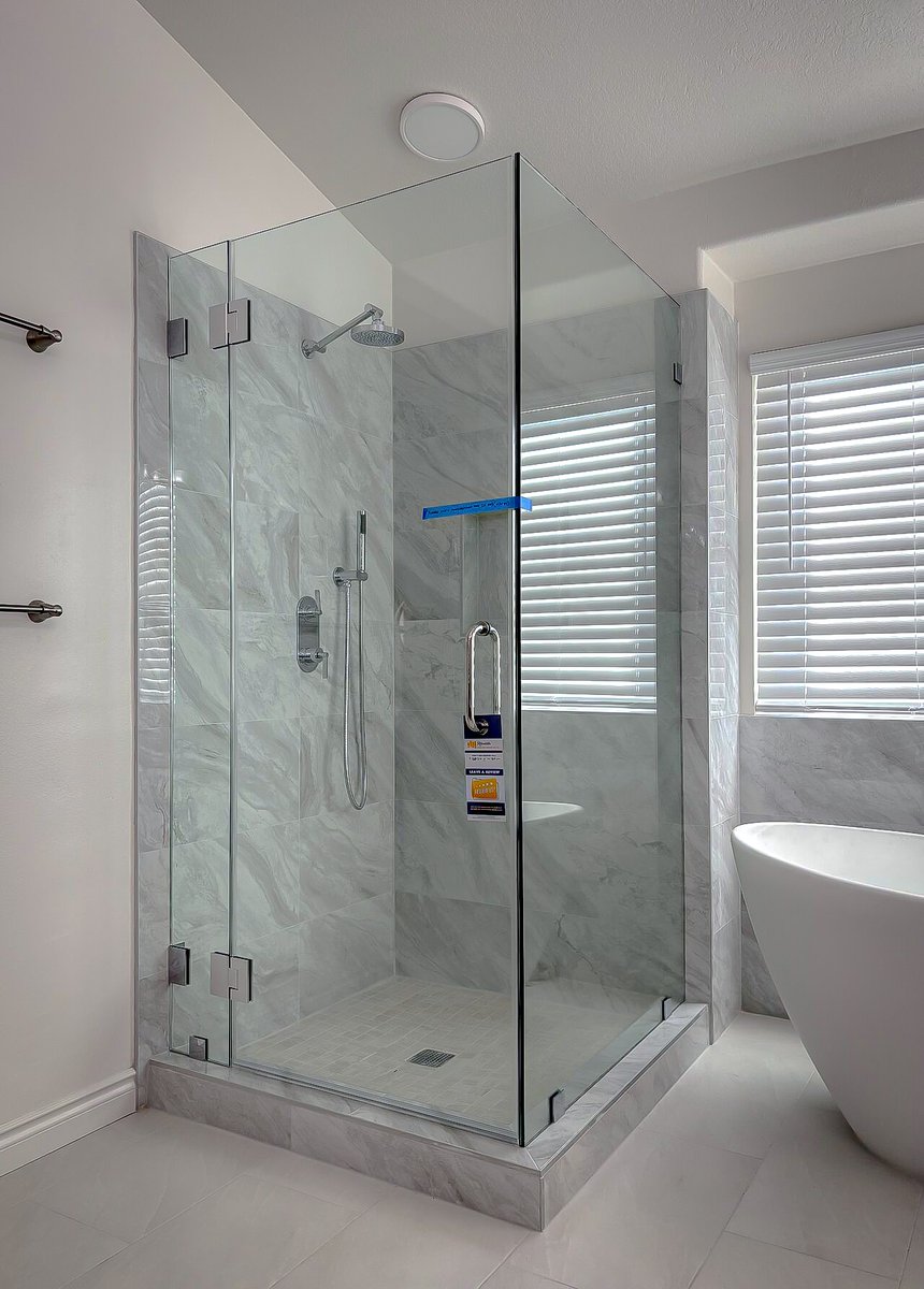 ShowerDoors1's tweet photo. Orange, CA — Crisp corner PD90 with polished hardware, 135-lb door, CWM clamps, and glass-to-glass hinges. Pairs cleanly with the freestanding tub and marble-look tile.
#AffordableFrameless #PD90 #CWMClamps #GlassToGlassHinges #FramelessShower #OrangeCA #BathroomDesign https://t.co/ejZ75pSQ4B