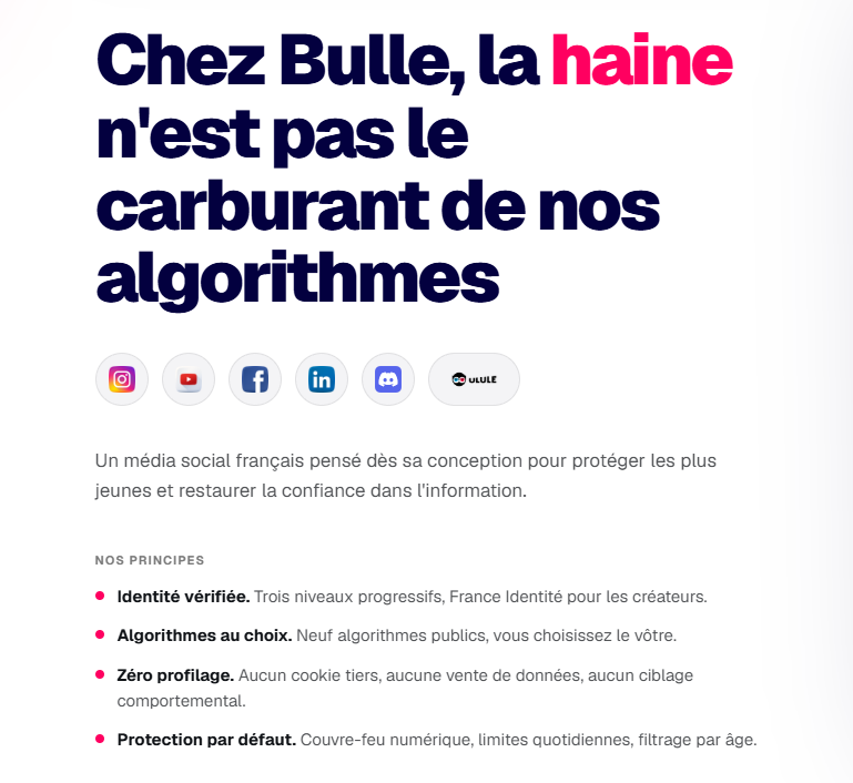 BaptisteDetombe's tweet photo. Le projet de souveraineté numérique européenne finit chez Microsoft.

Le réseau social français Bulle a récemment participé au hackathon « Hack The Hate, Renew Democracy », organisé autour du Conseil de l’Europe pour lutter contre la haine en ligne et la polarisation des débats. 

Bulle est arrivé en finale et a même remporté le prix du public. Une belle reconnaissance, en apparence. La récompense ? 10 000 dollars de crédits sur Microsoft Azure.

Autrement dit, après une semaine consacrée à la démocratie et à la souveraineté européenne, une entreprise française cherchant précisément à sortir de sa dépendance aux géants américains a été « aidée » en étant incitée à s’y enfermer davantage en payant des dollars à Microsoft.

Cette anecdote résume la condition numérique de l’Europe : nous produisons les normes, les discours, les chartes éthiques et les grands colloques sur la souveraineté, tandis que les infrastructures, les capitaux, les outils stratégiques et la monnaie d'échange restent américains. Nous prétendons réguler les empires numériques dont nous sommes devenus les clients captifs.

Bulle explique avoir déjà sollicité la BPI, la French Tech et la Ville de Paris, sans obtenir de véritable soutien. Son unique récompense institutionnelle consiste donc à financer indirectement Microsoft. Même l’aide publique européenne prend désormais la forme d’un crédit chez le colonisateur.

L’Europe parle sans cesse de souveraineté numérique, mais une souveraineté qui ne finance ni ses infrastructures, ni ses plateformes, ni ses entreprises n’est qu’un slogan.
