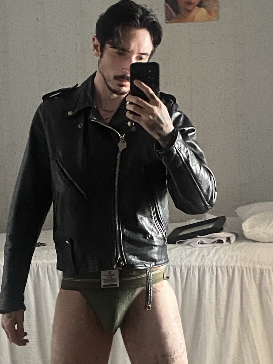 albert_gun71's tweet photo. #leather #gayleather #dom #sub #jockstrap #leatherjacket https://t.co/uj1XRBufo9