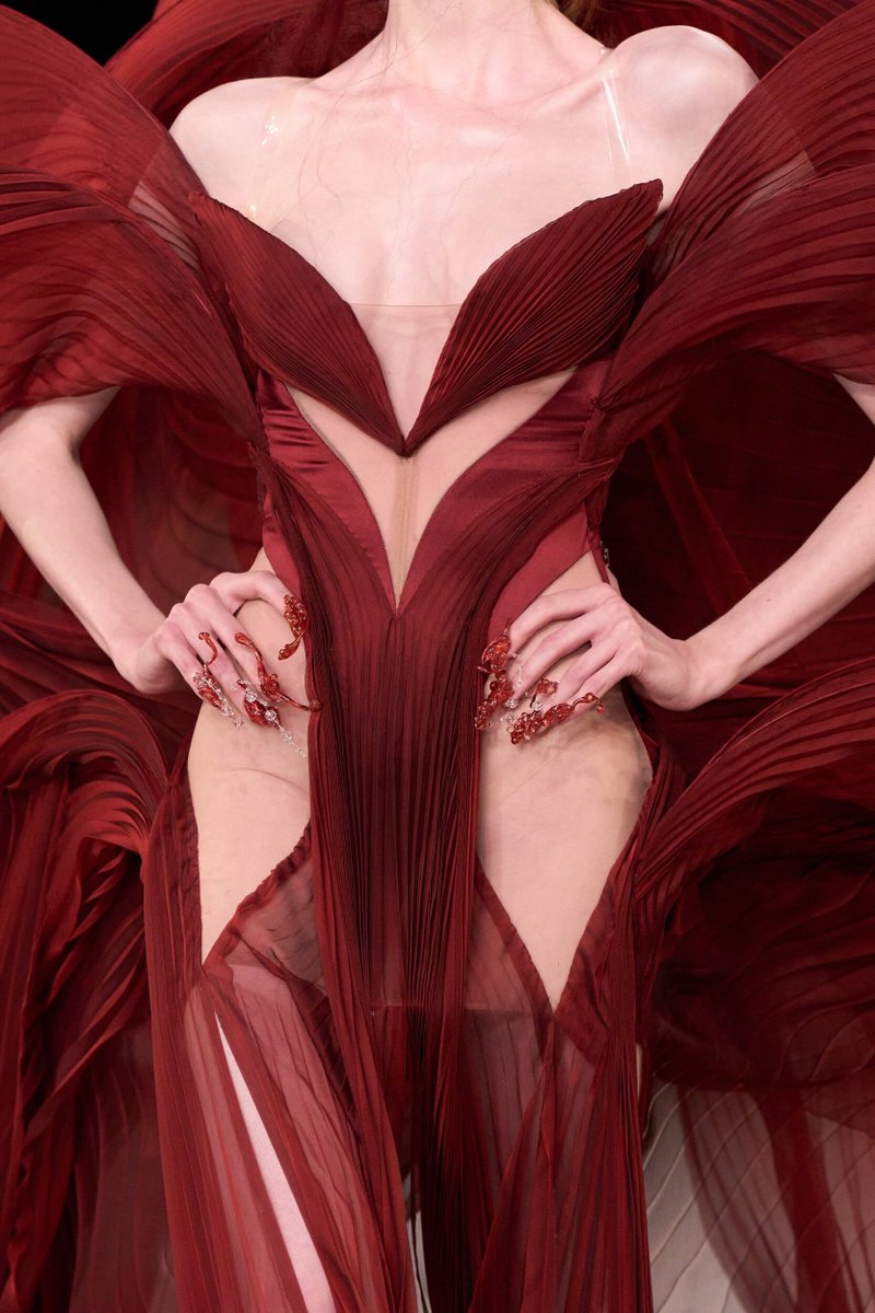 Iris Van Herpen Fall Winter 2026 Couture Details