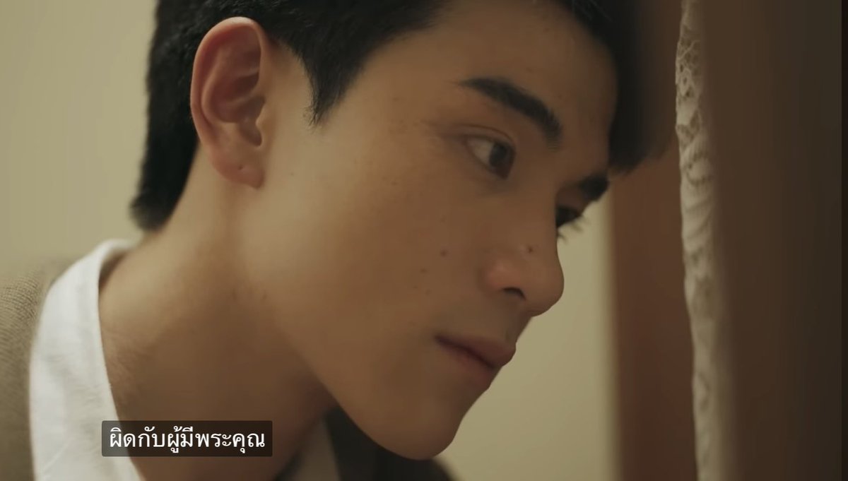dellightb's tweet photo. also tanrak never says he has sinned (idk why the subs chose to go with it) he says: “ผิดกับผู้มีพระคุณ (your) child did something wrong.” wronged those who have been kind to him, wronged god by not following His path. he says it like it’s a confession to his own father, and like a father, priest anon takes the burden off tanraks shoulders.