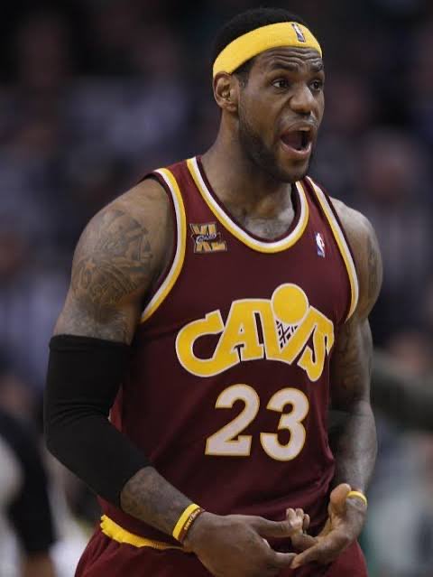 TSCSports's tweet photo. After a highly anticipated free agency battle for LeBron James, he is ultimately expected to return home to Cleveland @WindhorstESPN https://t.co/FMBD45MLFc